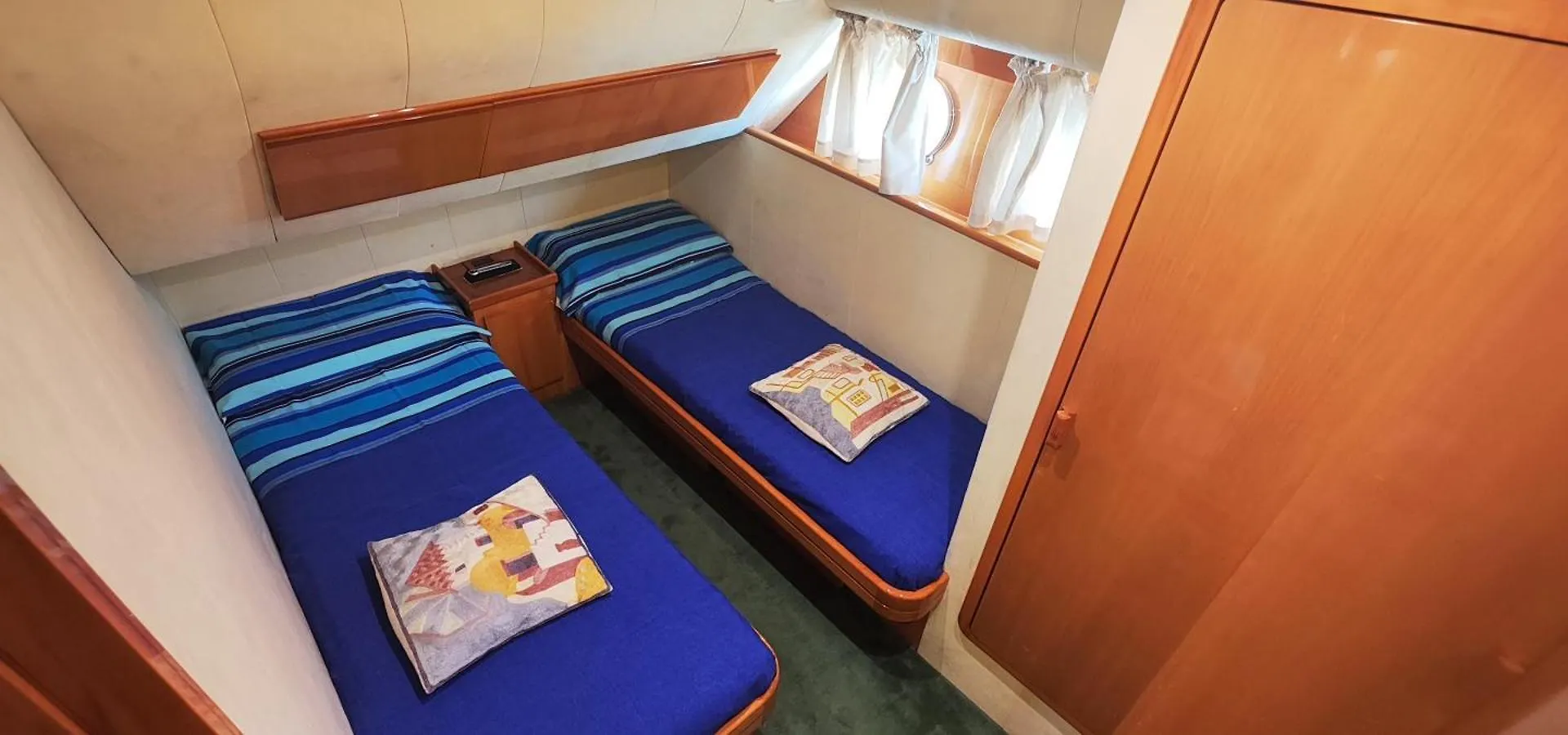 Botel Moonlight Houseboat Hotel Palermo